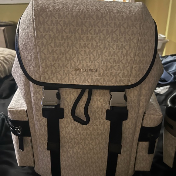 🌟BRAND NEW 🌟🏷SET OF MICHAEL KORS MENS COOPER BACKPACKS 🎒 ‼️📚 - Picture 5 of 8